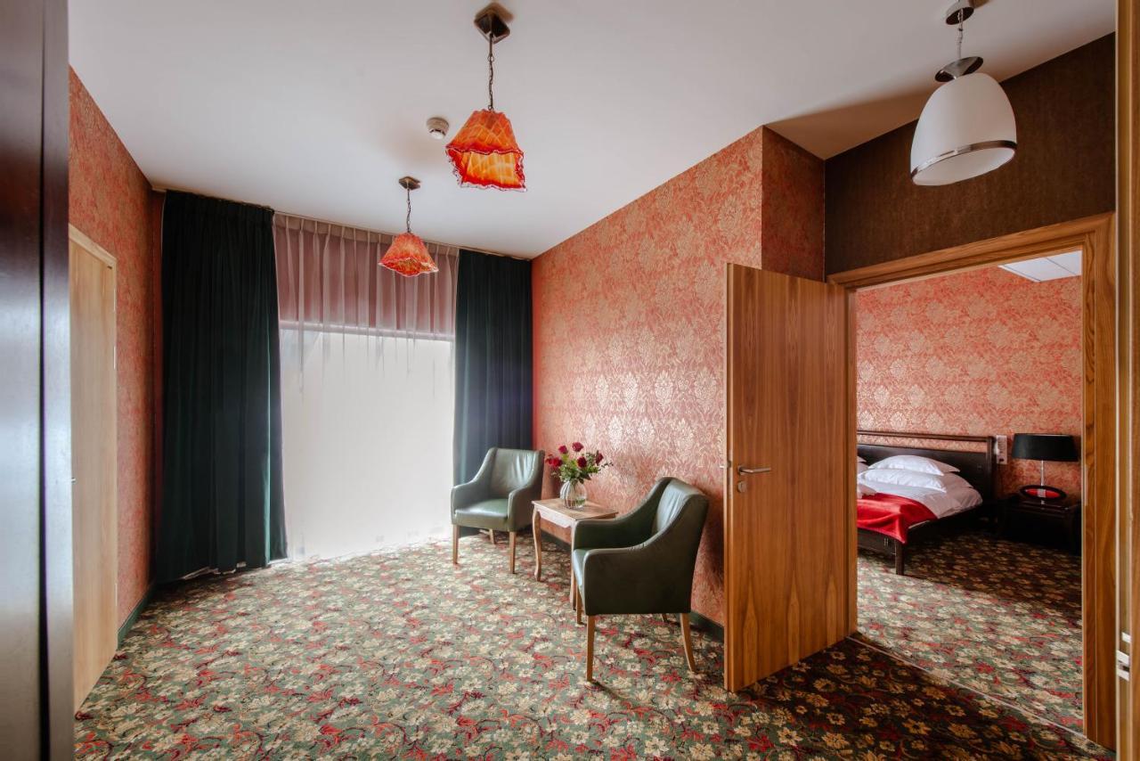 Hotel Lenart Wieliczka Esterno foto