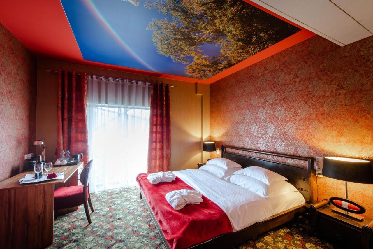 Hotel Lenart Wieliczka Esterno foto