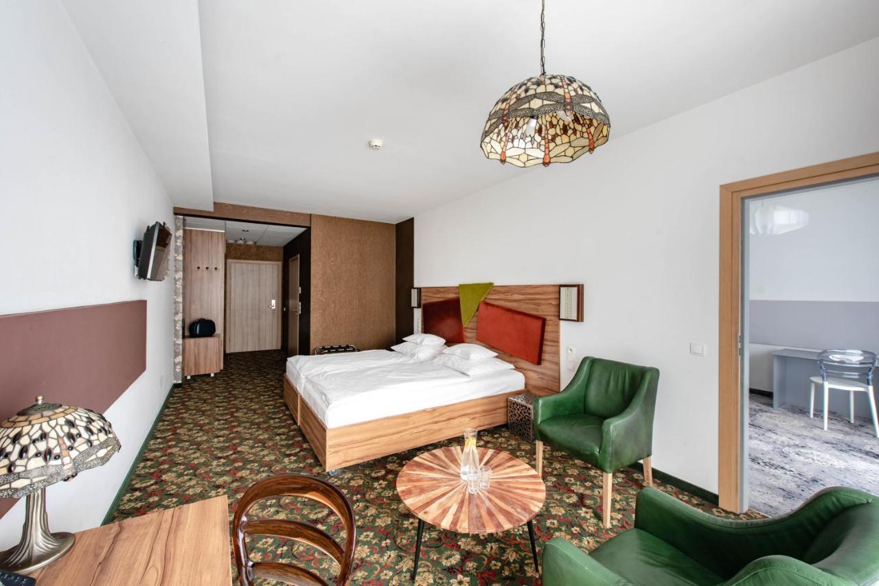 Hotel Lenart Wieliczka Esterno foto
